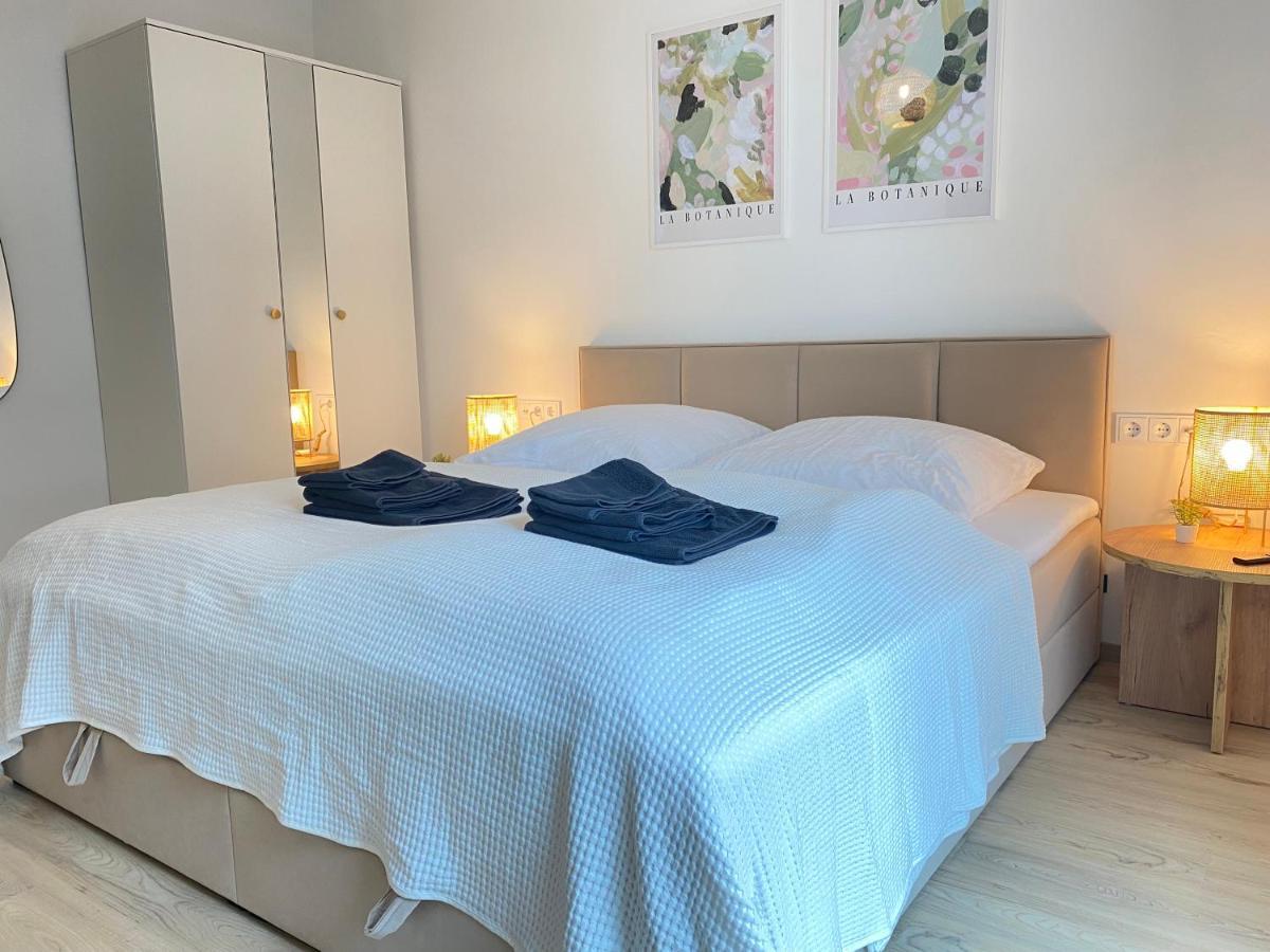 Lightplace • Design • Boxspring • Balkon • 2 Smart Tv •Innenstadt Braunschweig Luaran gambar