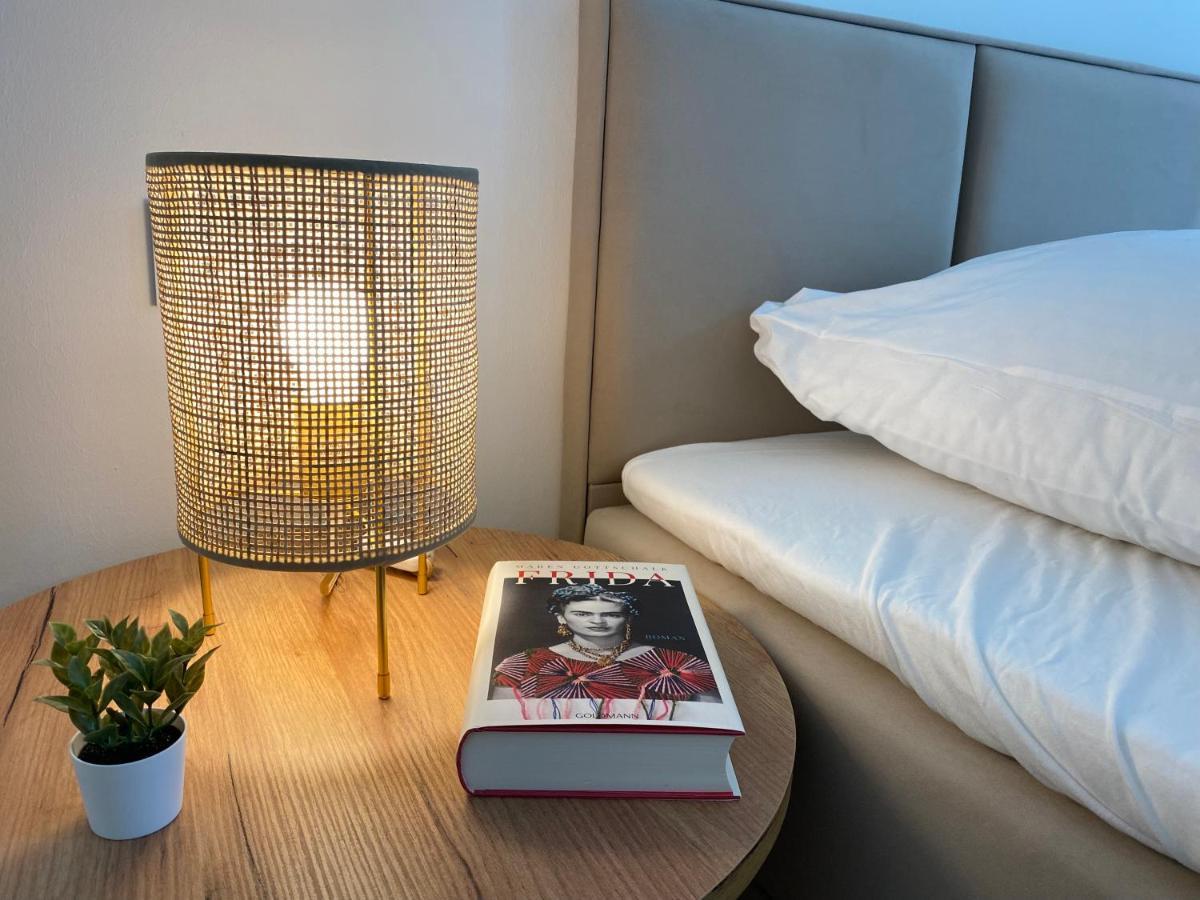 Lightplace • Design • Boxspring • Balkon • 2 Smart Tv •Innenstadt Braunschweig Luaran gambar