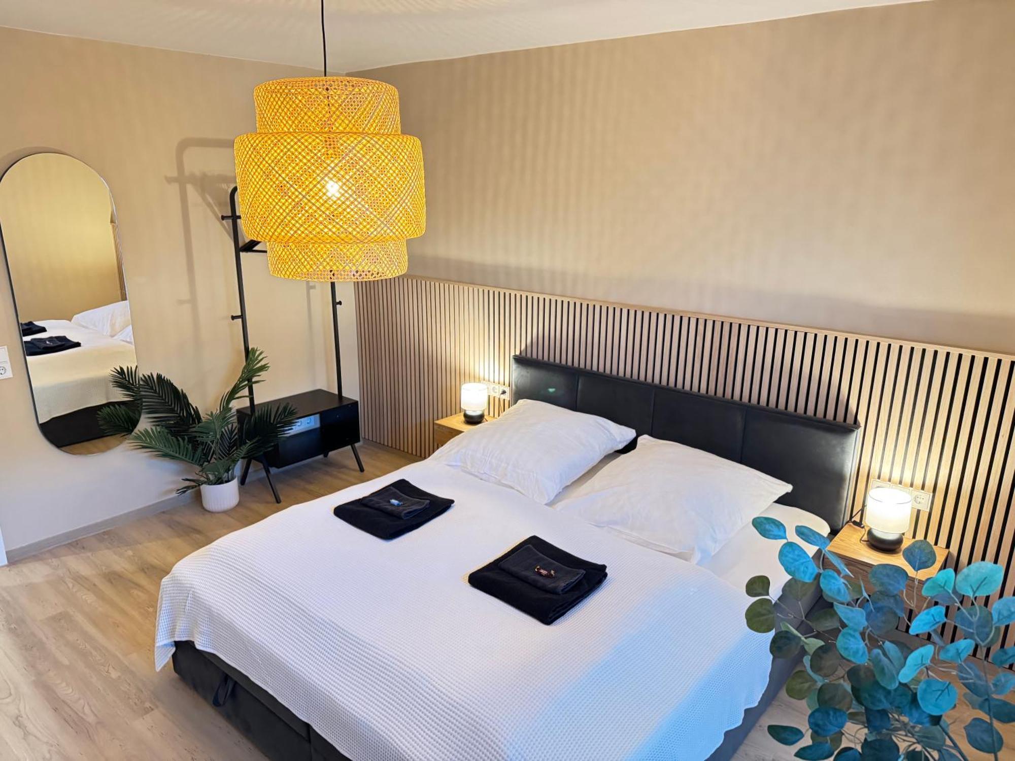 Lightplace • Design • Boxspring • Balkon • 2 Smart Tv •Innenstadt Braunschweig Luaran gambar